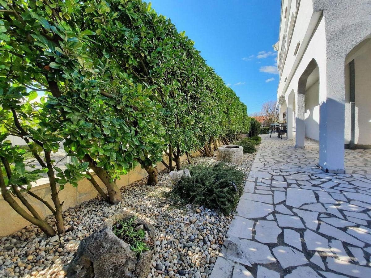 Apartments Adrijana Malinska Exteriér fotografie